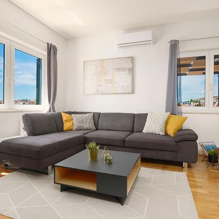 Family Petrov Apartments 沃迪切 外观 照片