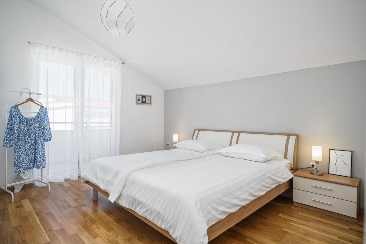 Family Petrov Apartments 沃迪切 外观 照片