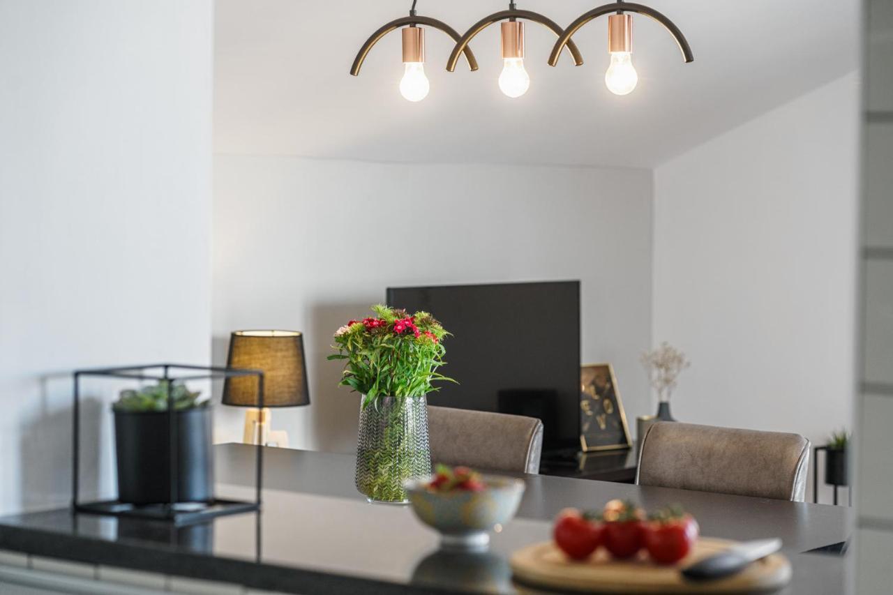 Family Petrov Apartments 沃迪切 外观 照片