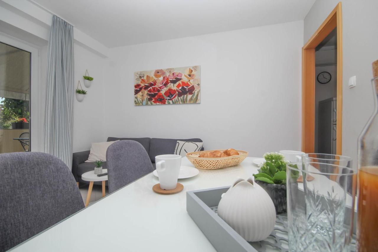 Family Petrov Apartments 沃迪切 外观 照片