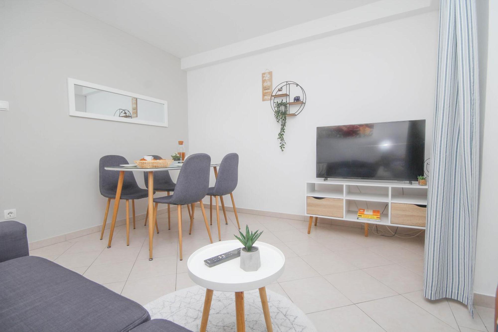 Family Petrov Apartments 沃迪切 客房 照片