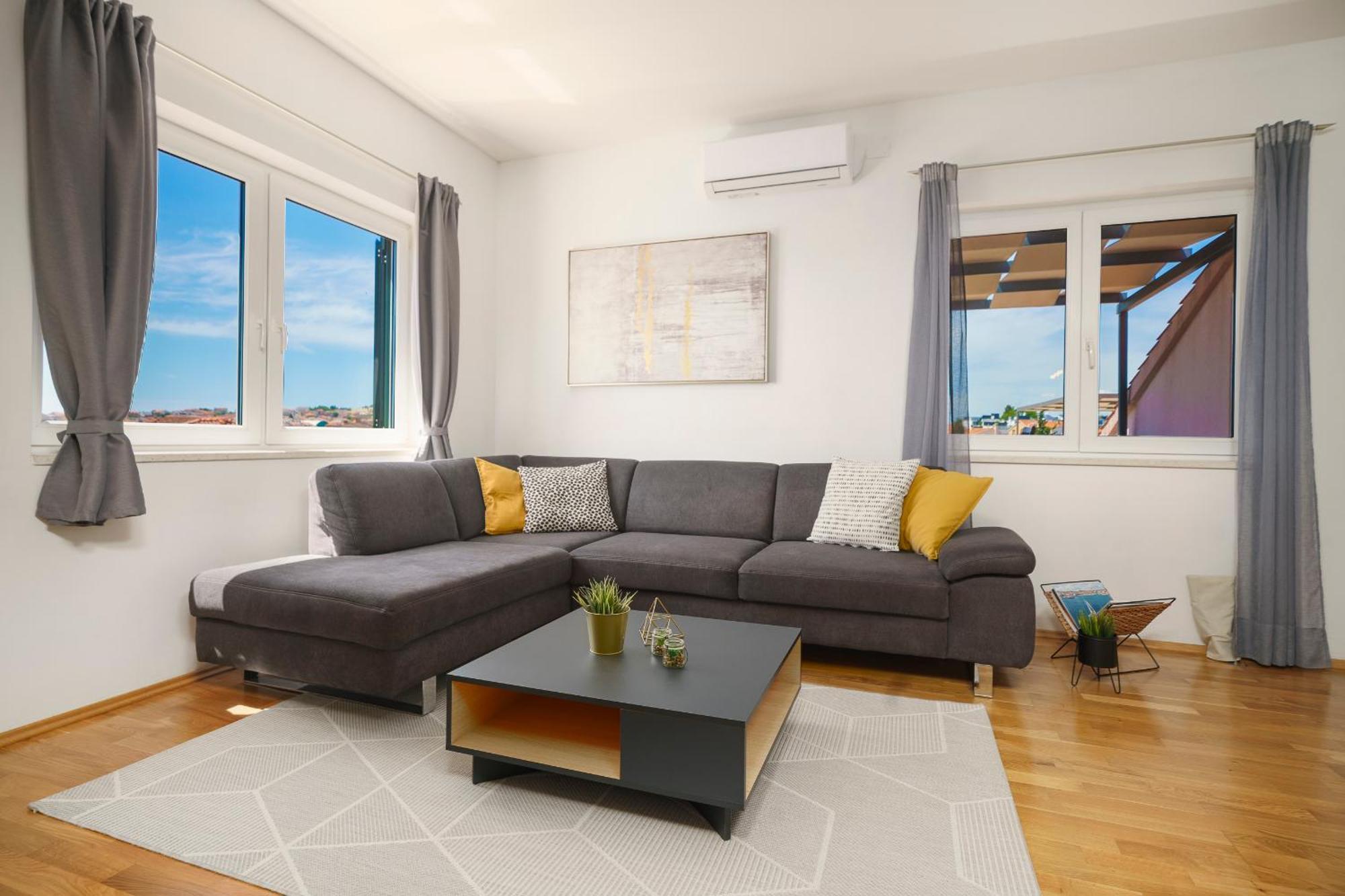 Family Petrov Apartments 沃迪切 外观 照片